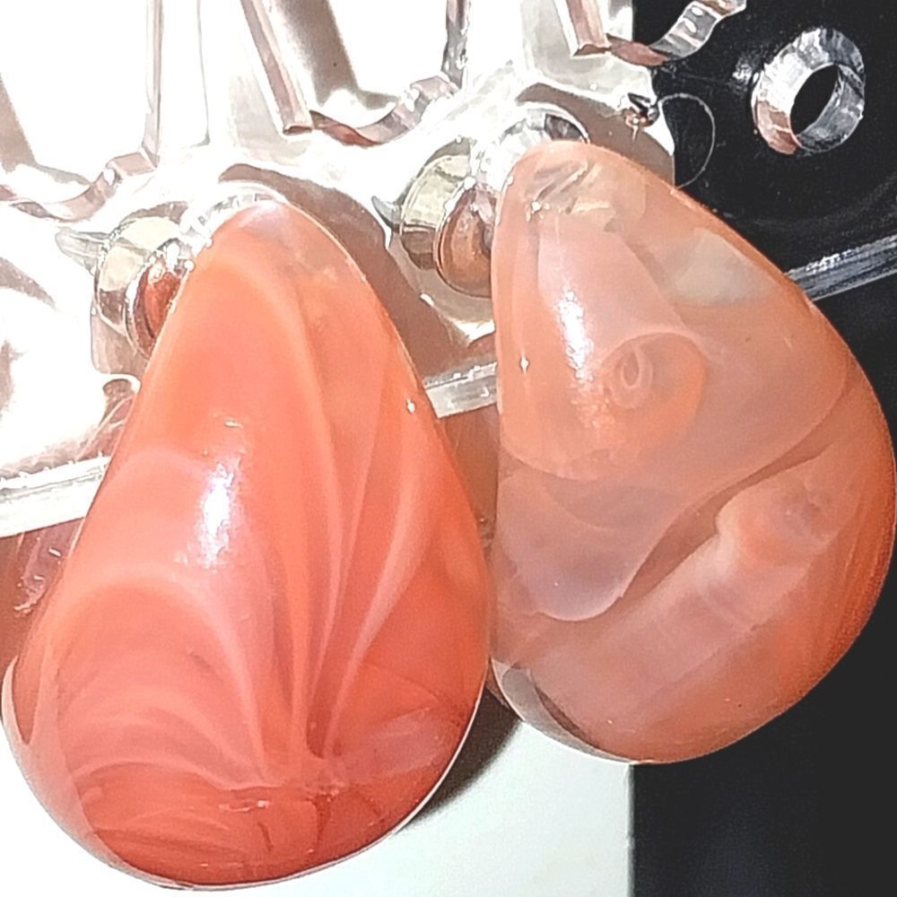 Super cute pop of colorβfashion earrings
